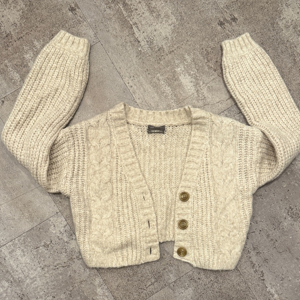 Urban Outfitters Cream Knit Cropped Cardigan